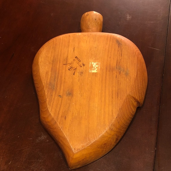 MCM Wood of the World Hand Carved Wood Leaf Tray - Picture 3 of 12